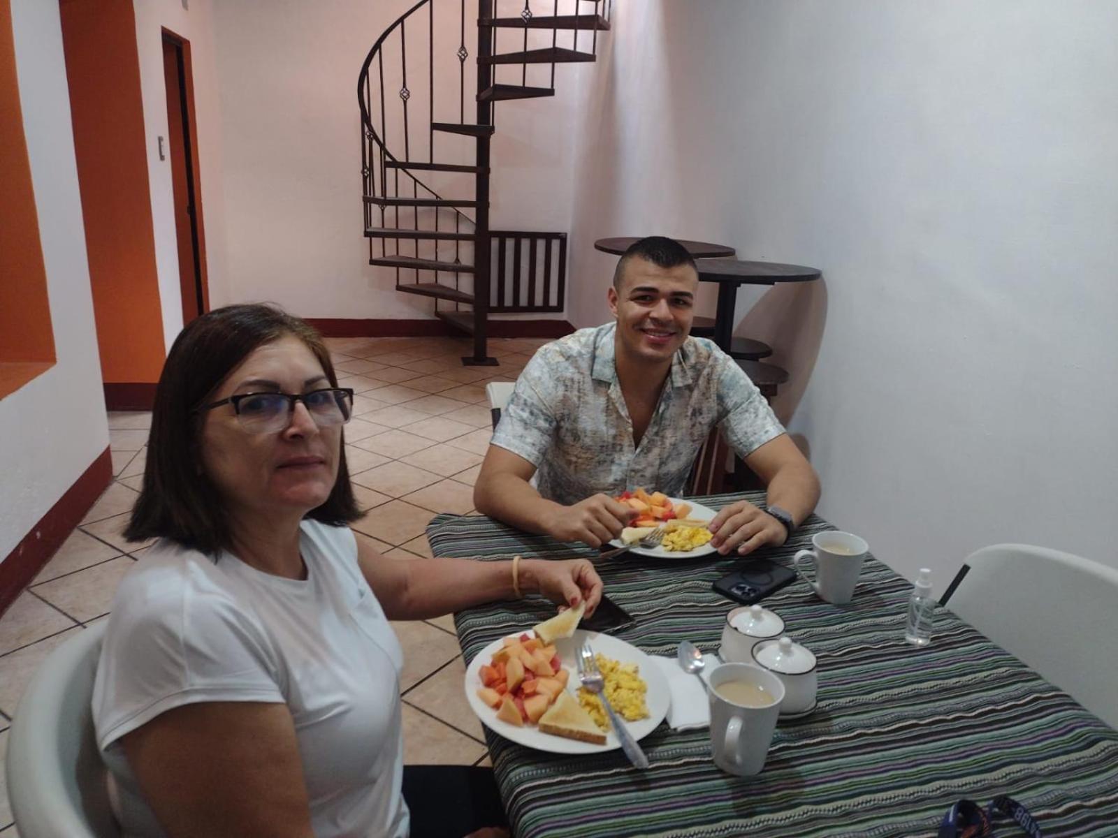 Hotel Posada Gutierrez Antigua Dış mekan fotoğraf